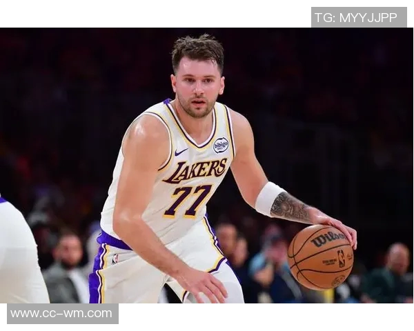 詹姆斯与莱昂纳德身体状态依旧出色超越年轻东契奇